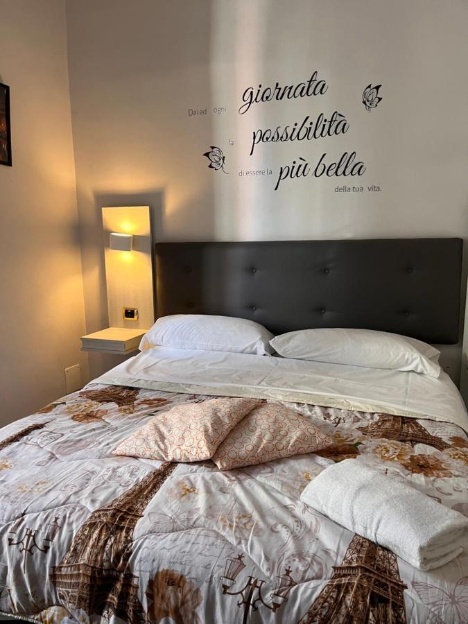 Hotel Poerio Naples Exterior photo